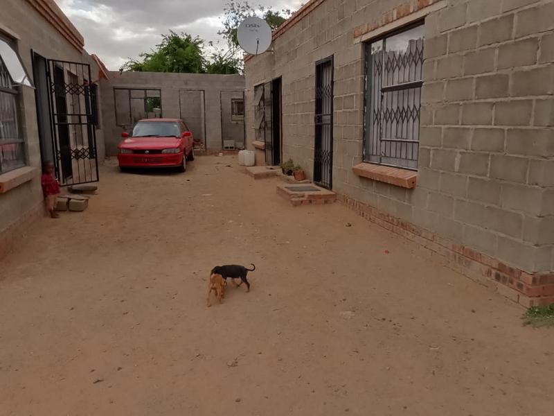 4 Bedroom Property for Sale in Bloemside 2 Free State